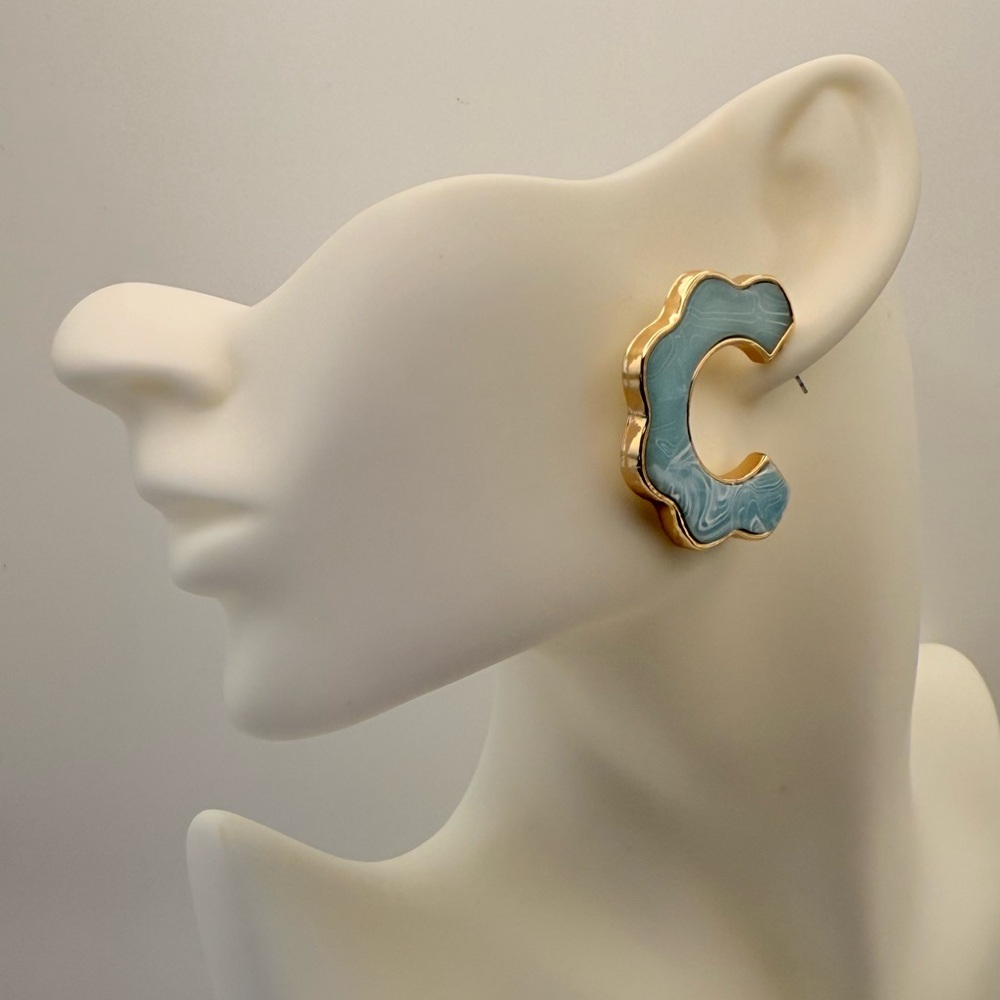 NWT On 34th Gold-Tone Sculpted C-Hoop Earrings Blue Epoxy Stone Size Medium